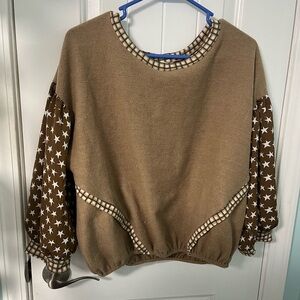 BUCKETLIST Brown Star Patterned Blouse